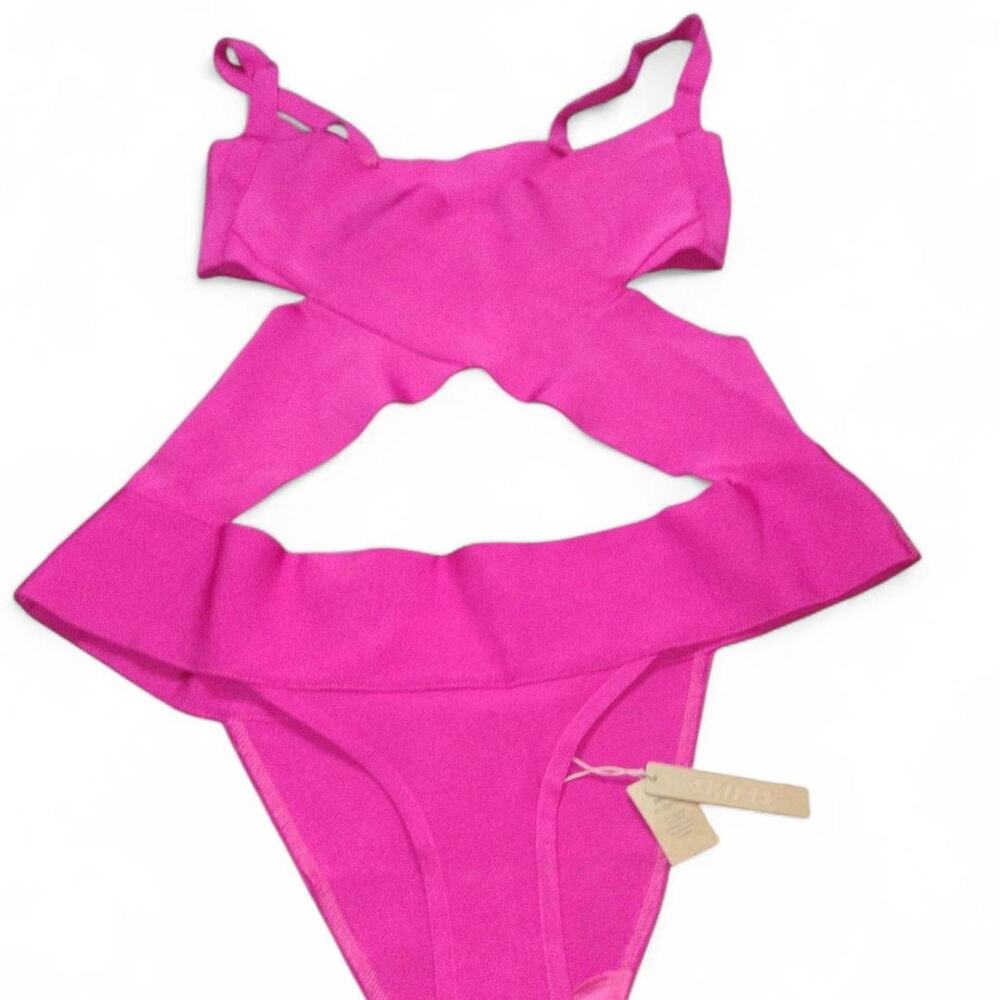 Skims Magenta Strap Bondage Monokini One Piece Knit Swimsuit 4X Beachy Resort